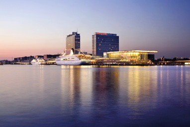 Mövenpick Hotel Amsterdam City Centre: Vista exterior